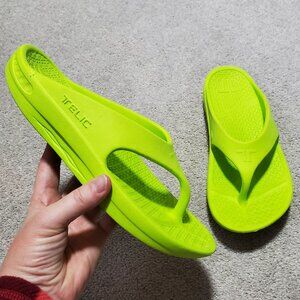 TELIC Energy Thong Flip Flop Sandals Recovery Light Key Lime Womens Medium, 9 US